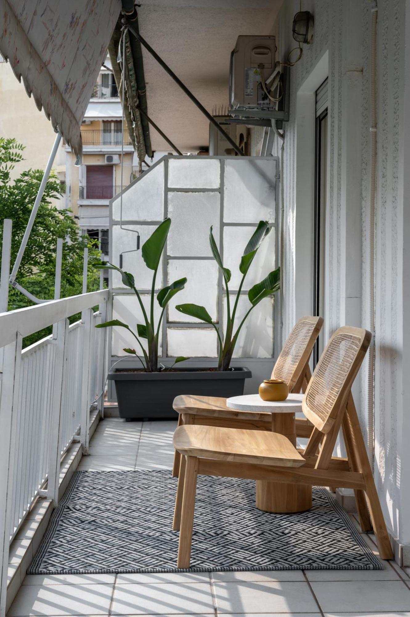 Athens' Gem: Fun, Sun & Your Koukaki Run! Extérieur photo